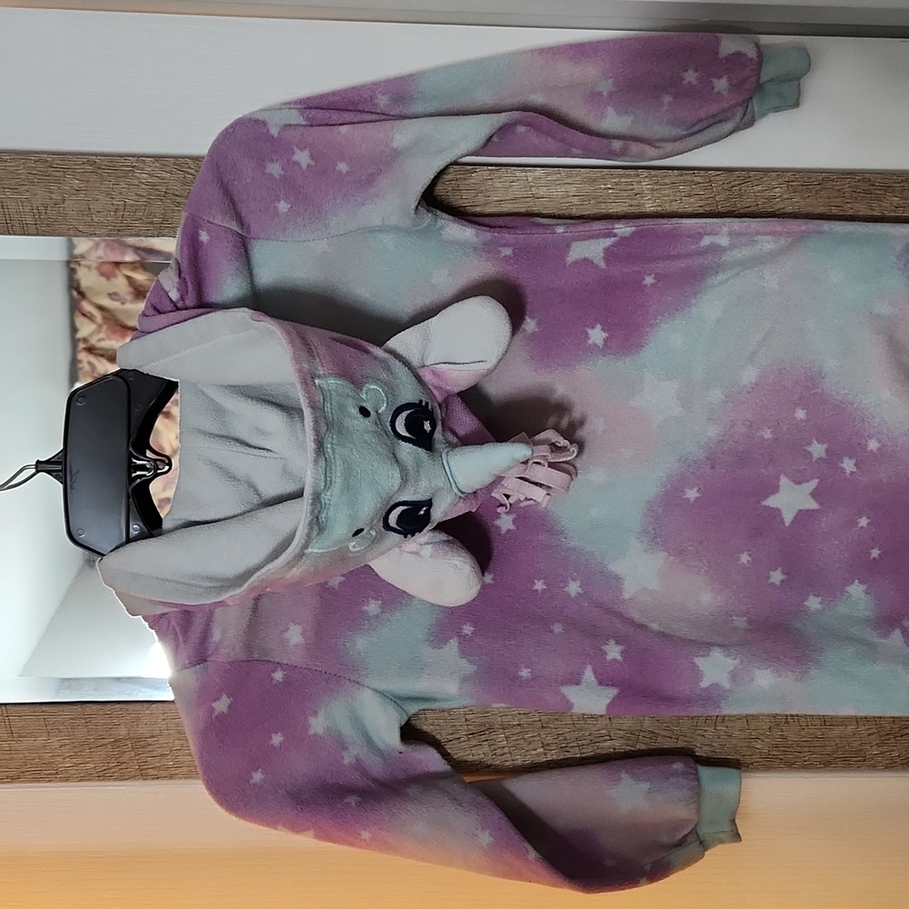 Unicorn Onezie 🦄 Size 6 with stars